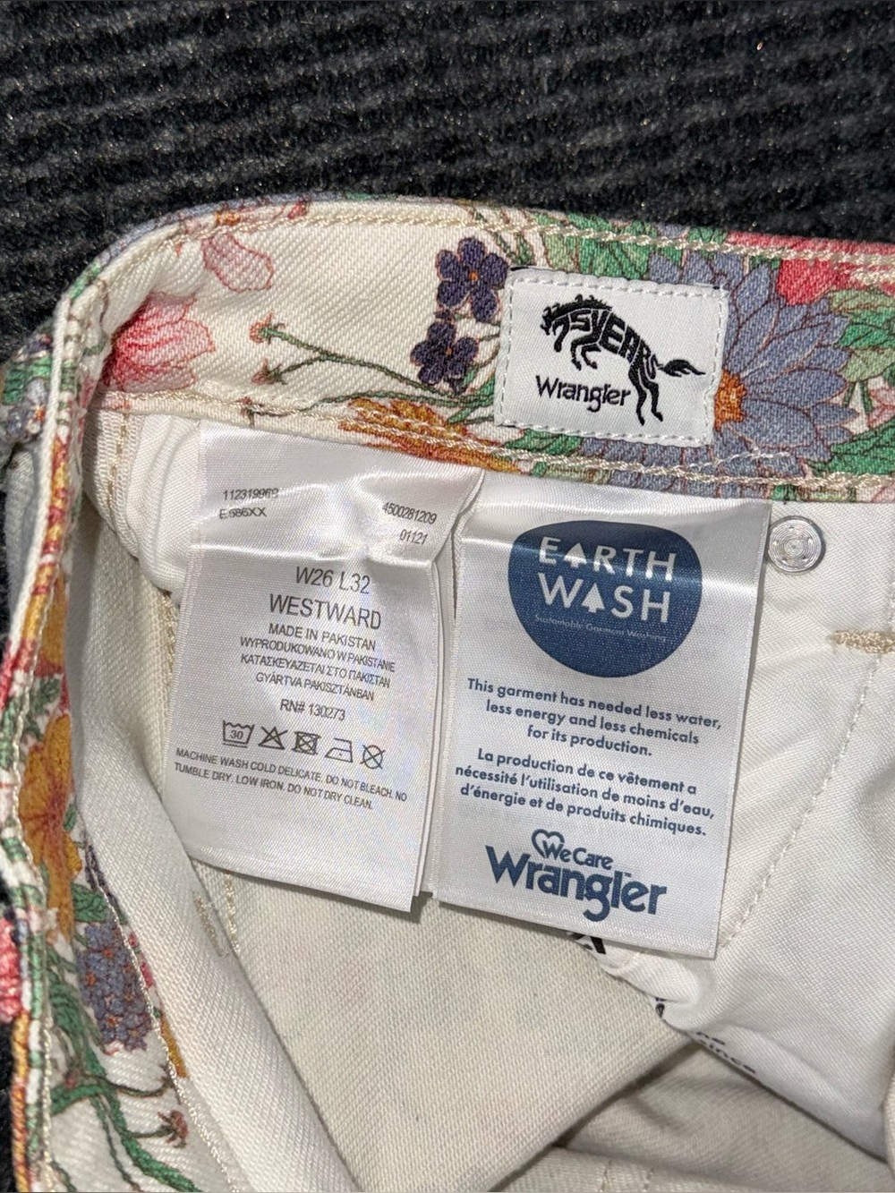 Free People x Wrangler Floral Print High Rise Bootcut Jeans 26 x 34 Western Boho - Picture 8 of 8